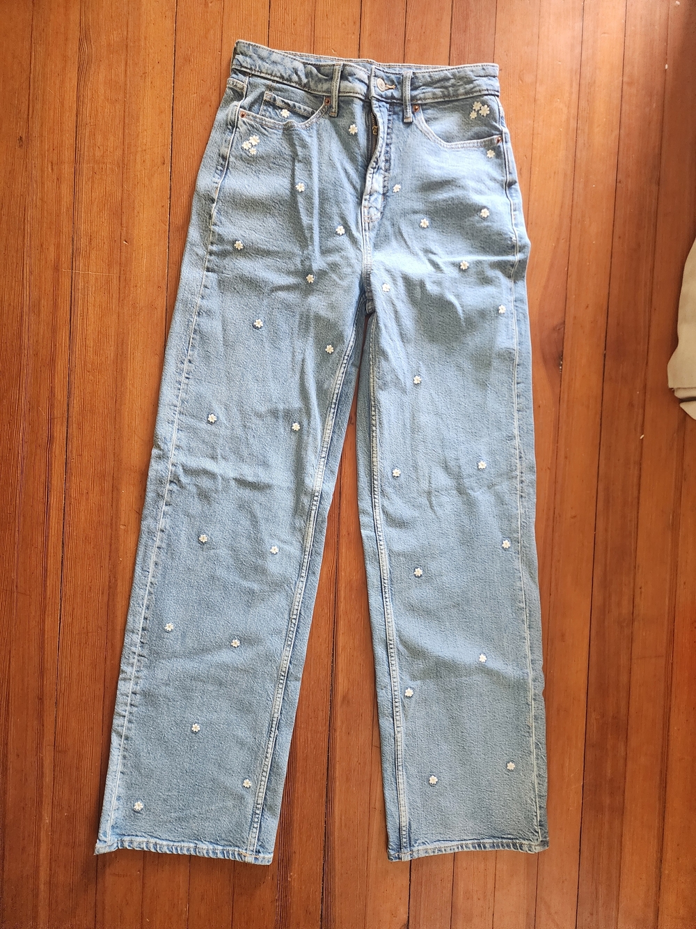 Old Navy Light Blue Straight Leg Jeans with White Daisy Embroidery 4 Tall